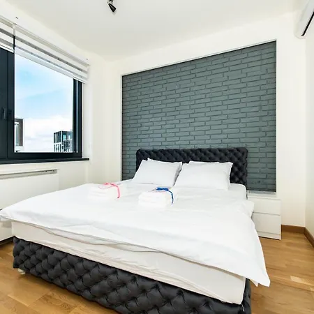 Luxury In Waterfront With Views Belgrade